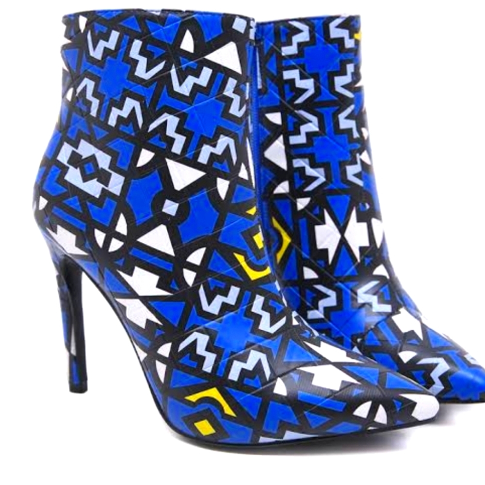 New Jsun7 Size 10 Blue/White/Black/ hint of Yellow heeled Boots